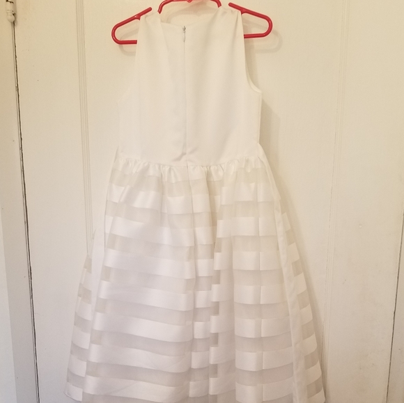 White special occasions dress - Picture 4 of 4